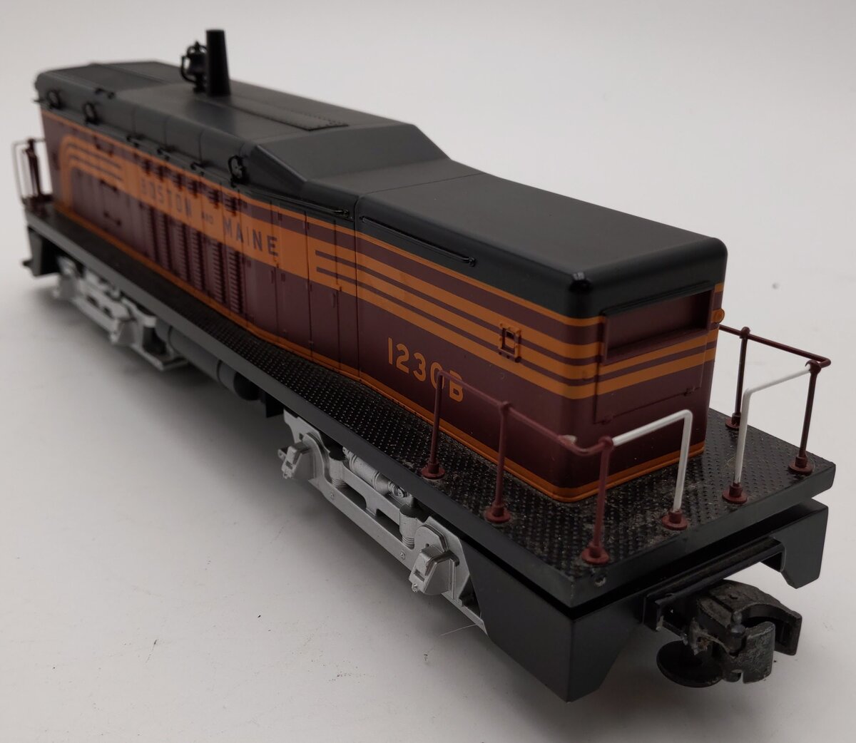 MTH 30-2179-3 O Gauge Boston & Maine SW-9 Calf Diesel Switcher #1230B EX/Box