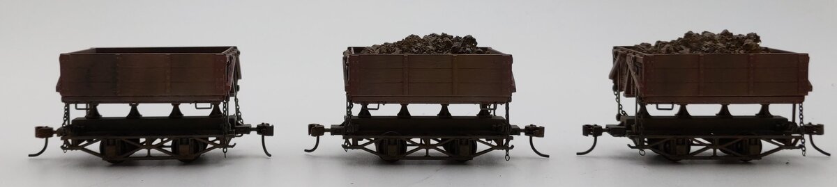 Bachmann 29801 On30 Diecast Wood Side Dump Cars (Set of 3) CUSTOM WEATHERED/Box