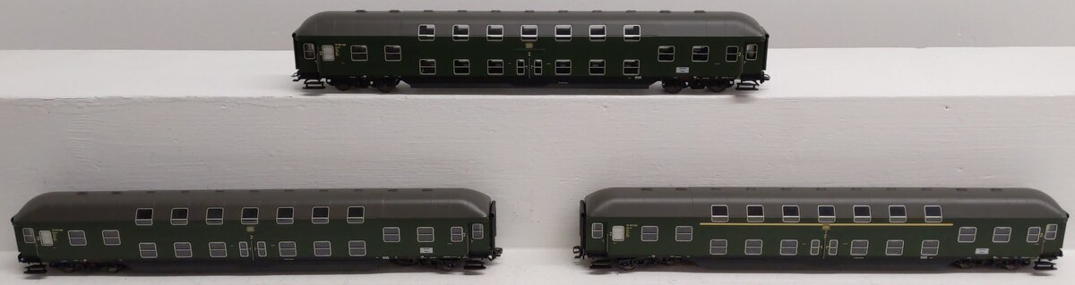 Marklin 43597 HO Scale Bi-Level 3 Car Passenger Set EX/Box
