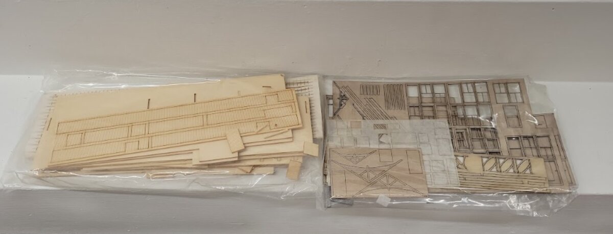 American Model Builders 127 HO Scale UP Standard Depot W/Dock Laser Art Kit LN/Box