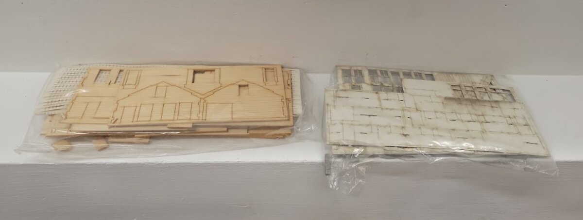 American Model Builders 127 HO Scale UP Standard Depot W/Dock Laser Art Kit LN/Box