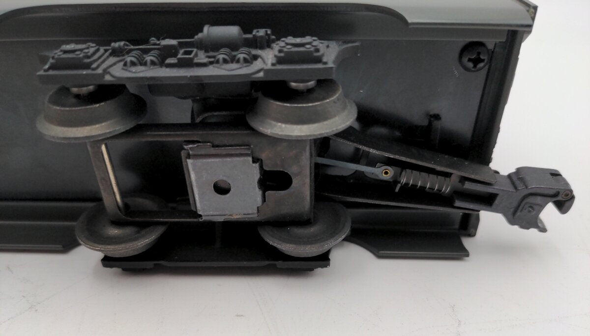 Lionel 6-19172 O Gauge New York Central Aluminum Streamlined Baggage Car #2570 VG/Box