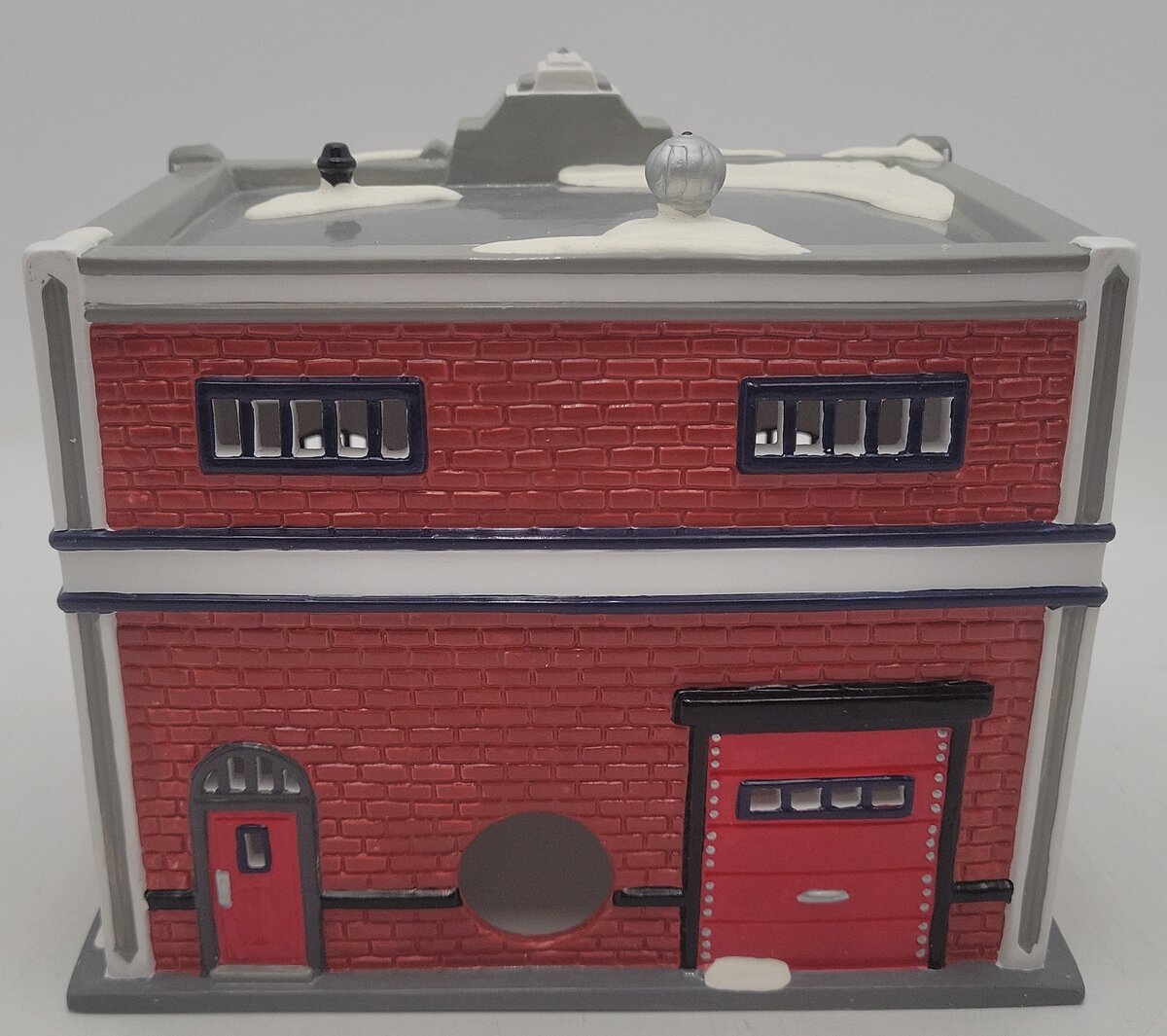 Lionel 6-2202 Ceramic Snow Village Lionel Train Shop LN/Box