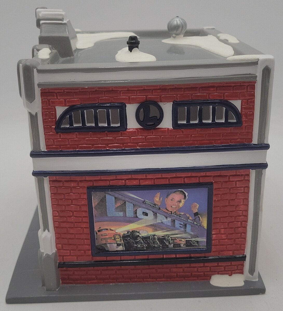 Lionel 6-2202 Ceramic Snow Village Lionel Train Shop LN/Box