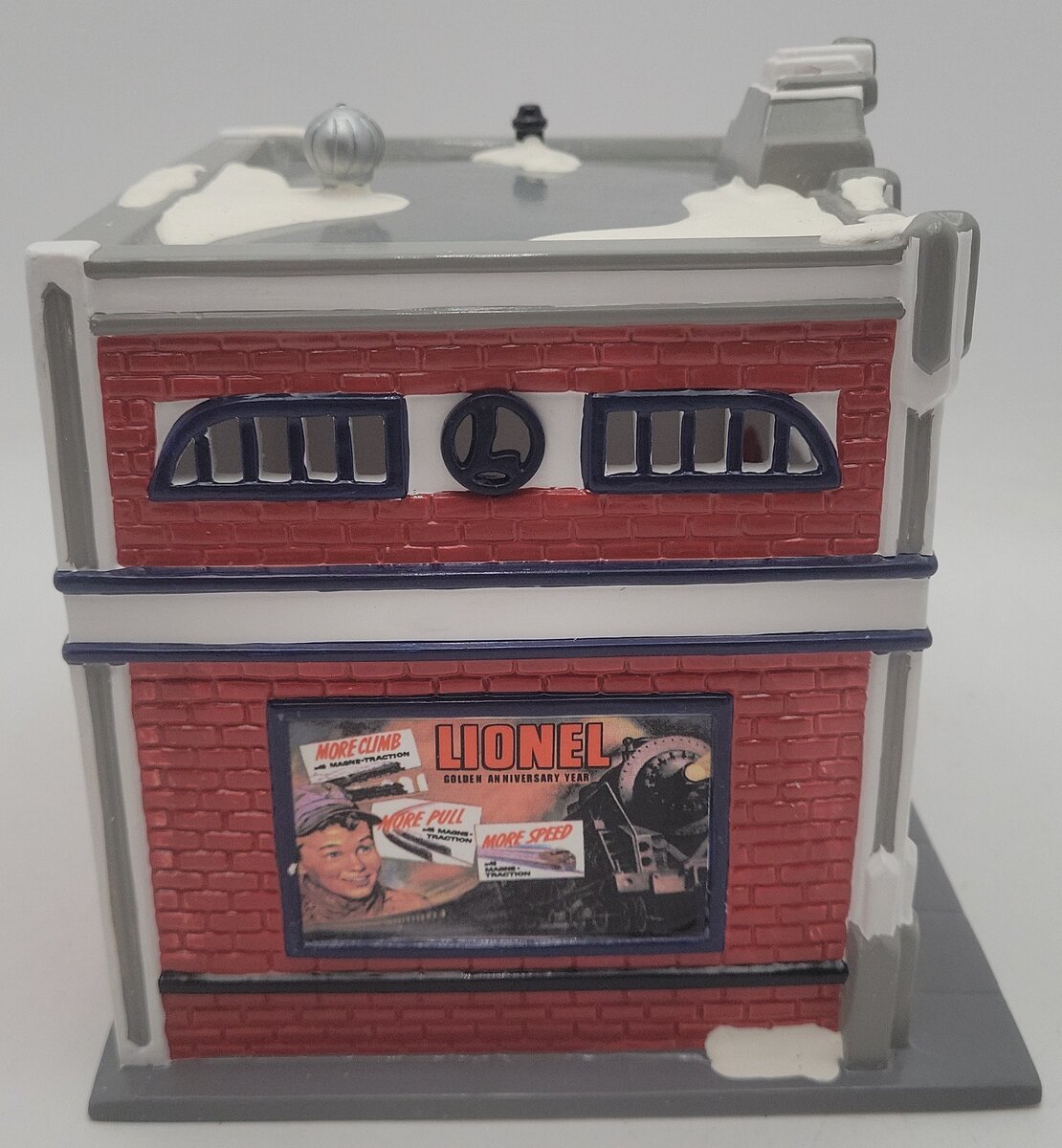 Lionel 6-2202 Ceramic Snow Village Lionel Train Shop LN/Box