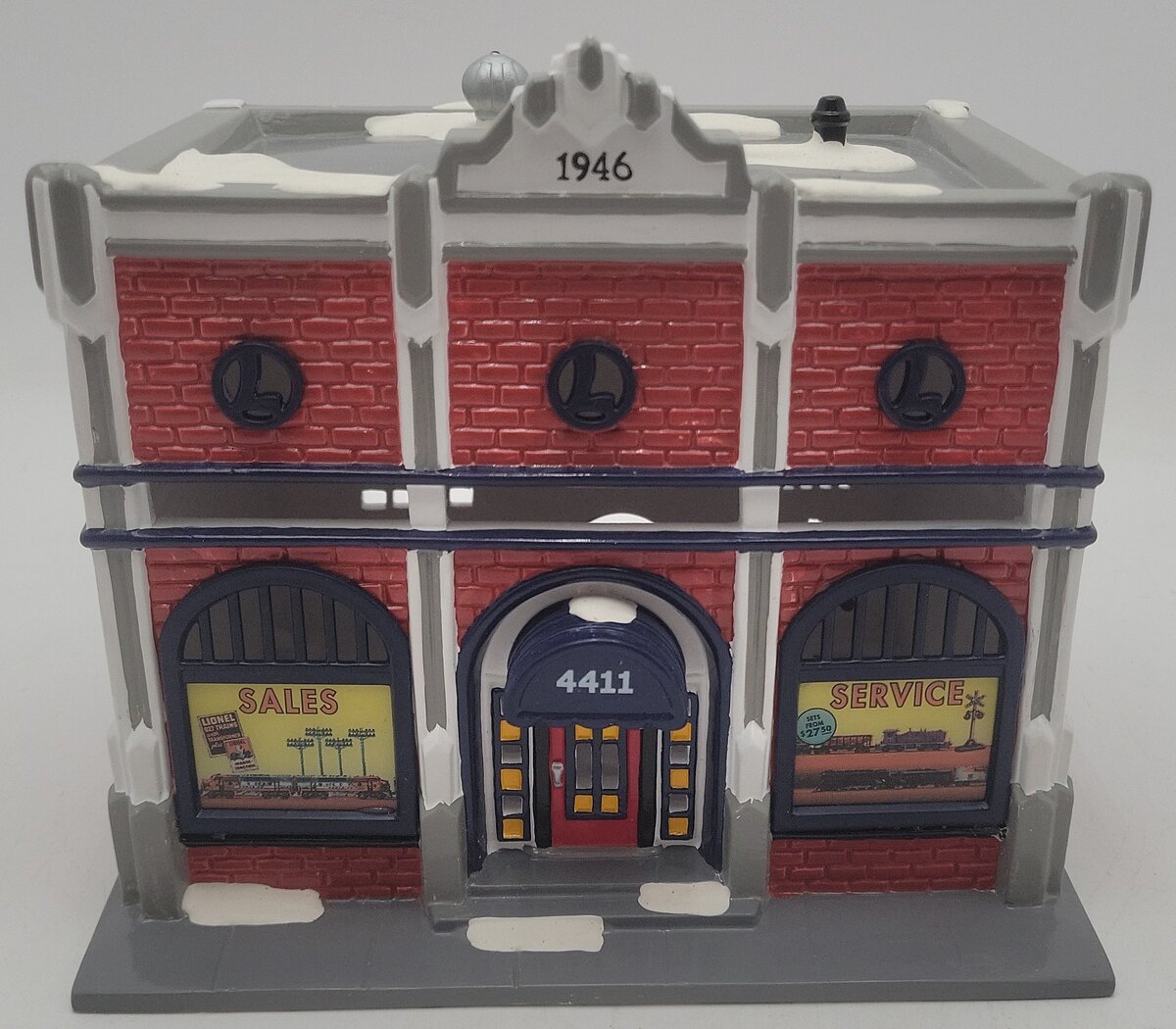 Lionel 6-2202 Ceramic Snow Village Lionel Train Shop LN/Box
