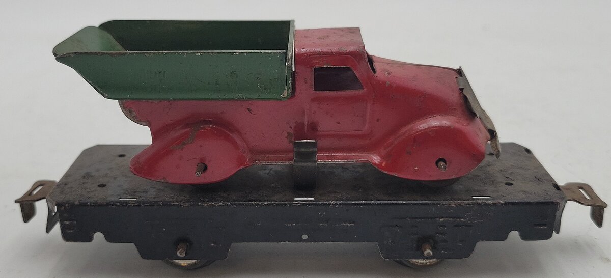 Marx 562 Prewar Marx 562 Vintage O Gauge Flatcar with Red & Green Dump Truck VG