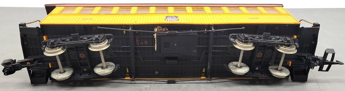 Bachmann 97201 Union Pacific Classis Coach (Metal Wheels) VG