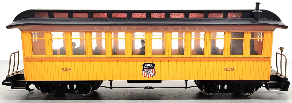 Bachmann 97201 Union Pacific Classis Coach (Metal Wheels) VG