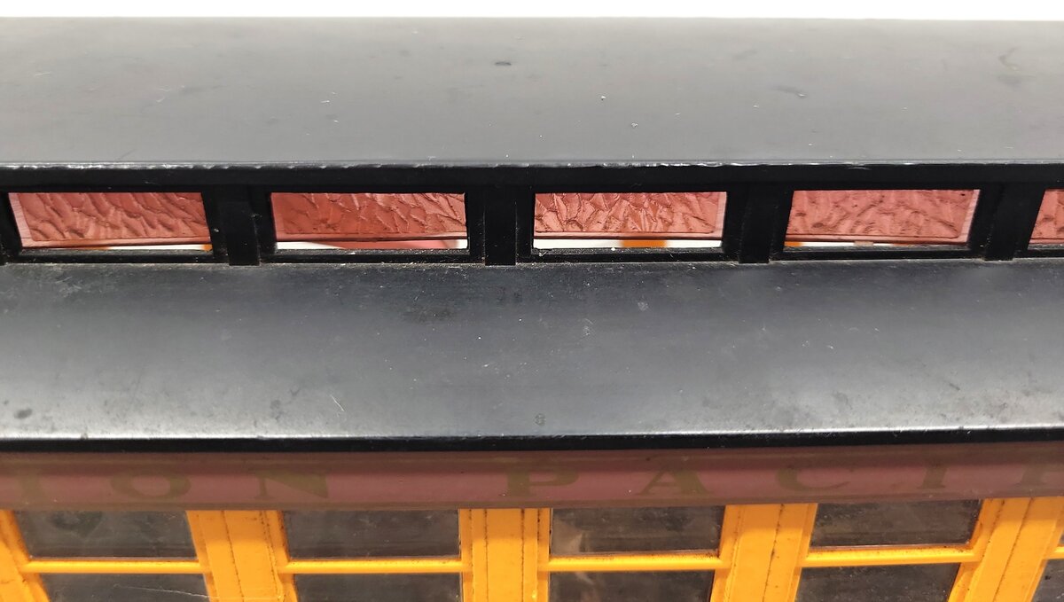 Bachmann 97201 Union Pacific Classis Coach (Metal Wheels) VG