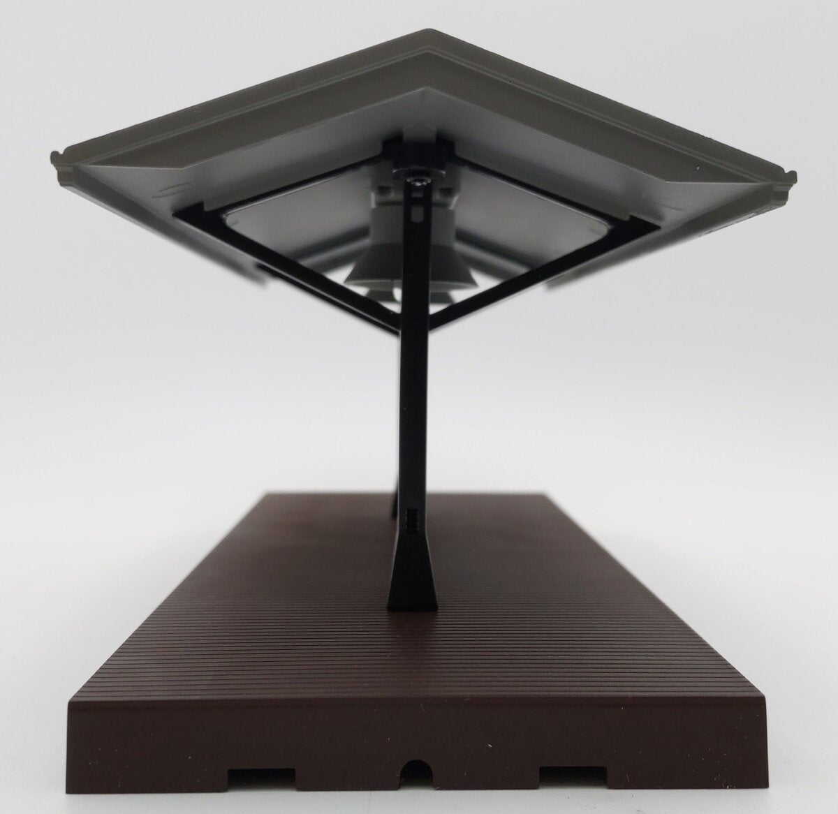 MTH 30-9006 O Gauge Passenger Station Platform (Gray Roof/Brown Base) EX/Box