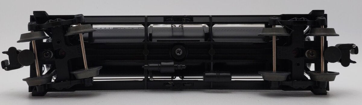 Lionel 6-19628 O Gauge Lion Oil TC 8D Single Dome Chrome Plated Tank Car #2256 EX/Box
