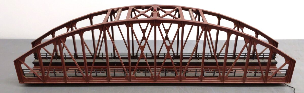 MTH 40-1103 O Scale Steel Arch Bridge (No Pillars) LN