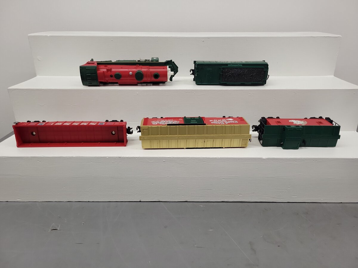 Lionel 6-21944 O Gauge Celebrate A Lionel Christmas Steam Locomotive Set EX/Box