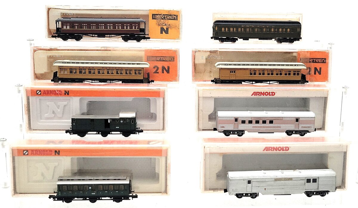 Arnold, Bachmann, & Other N Scale Assorted Passenger Cars [8] EX