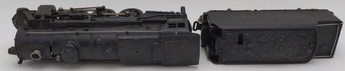 Lionel 2025 Vintage O 2-6-2 Diecast Steam Locomotive &Tender VG