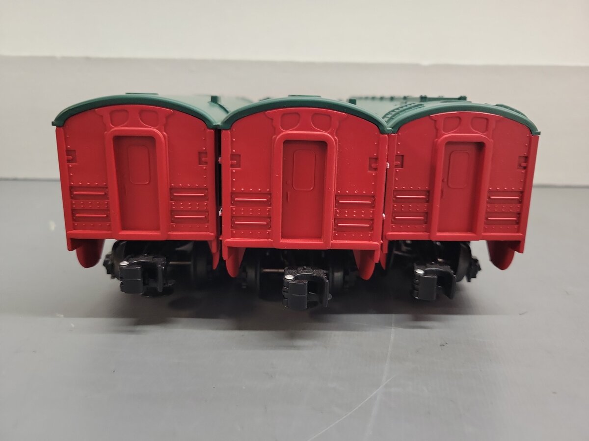 Lionel 6-30039 O Gauge North Pole Central Passenger Expansion Pack EX/Box