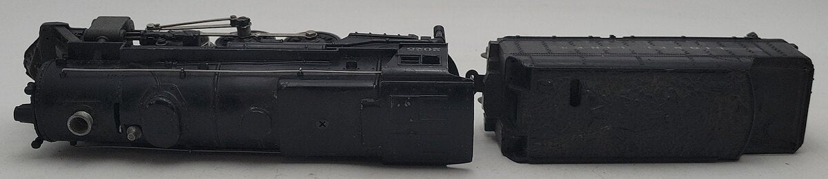 Lionel 2025 Vintage O 2-6-2 Diecast Steam Locomotive & 6466W Tender VG