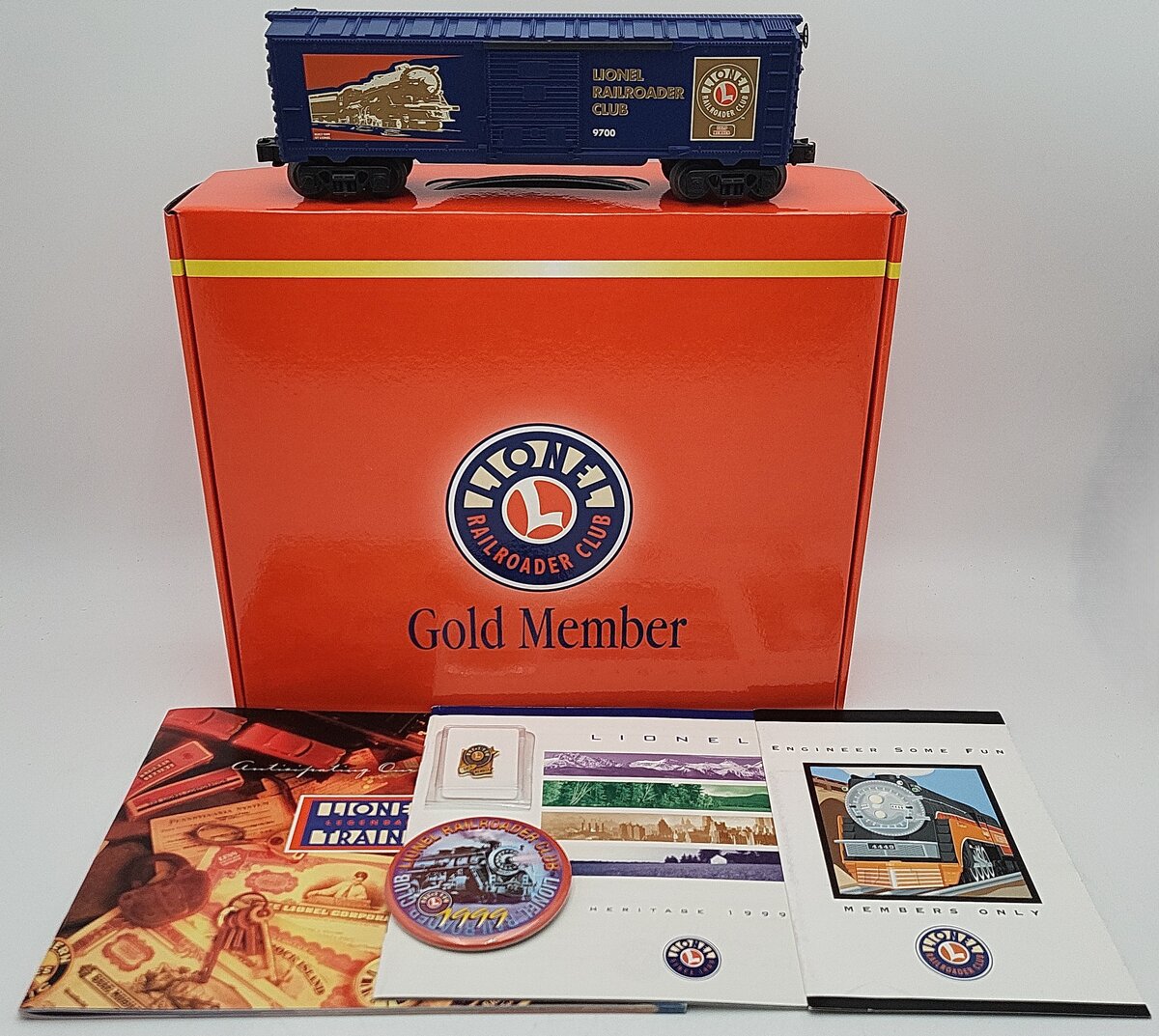 Lionel 6-19978 Lionel RR Club Gold Member Boxcar Set EX/Box