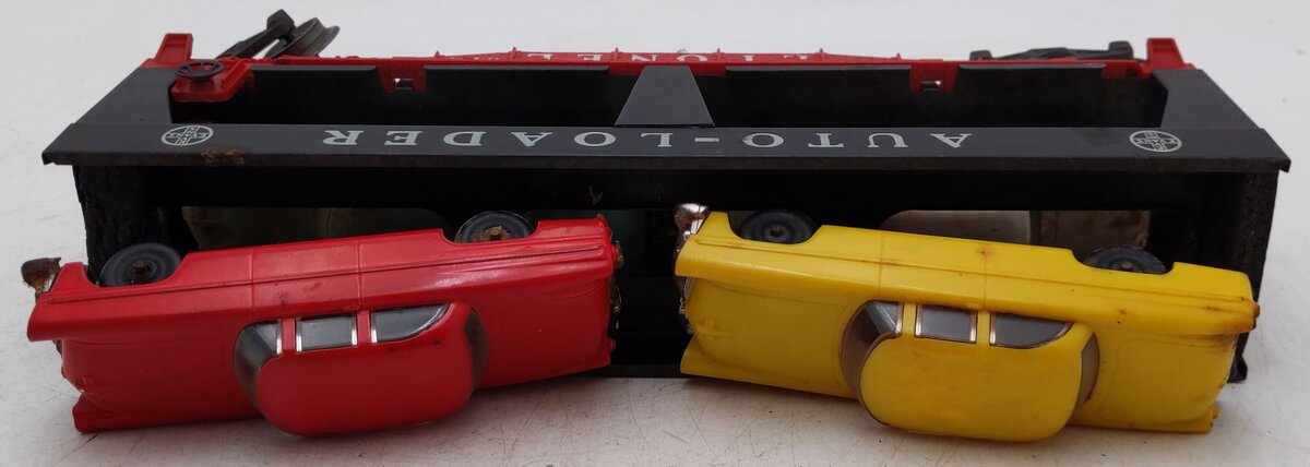 Lionel 6414 Vintage O Gauge Postwar Evans Autoloader with 4 Automobiles VG