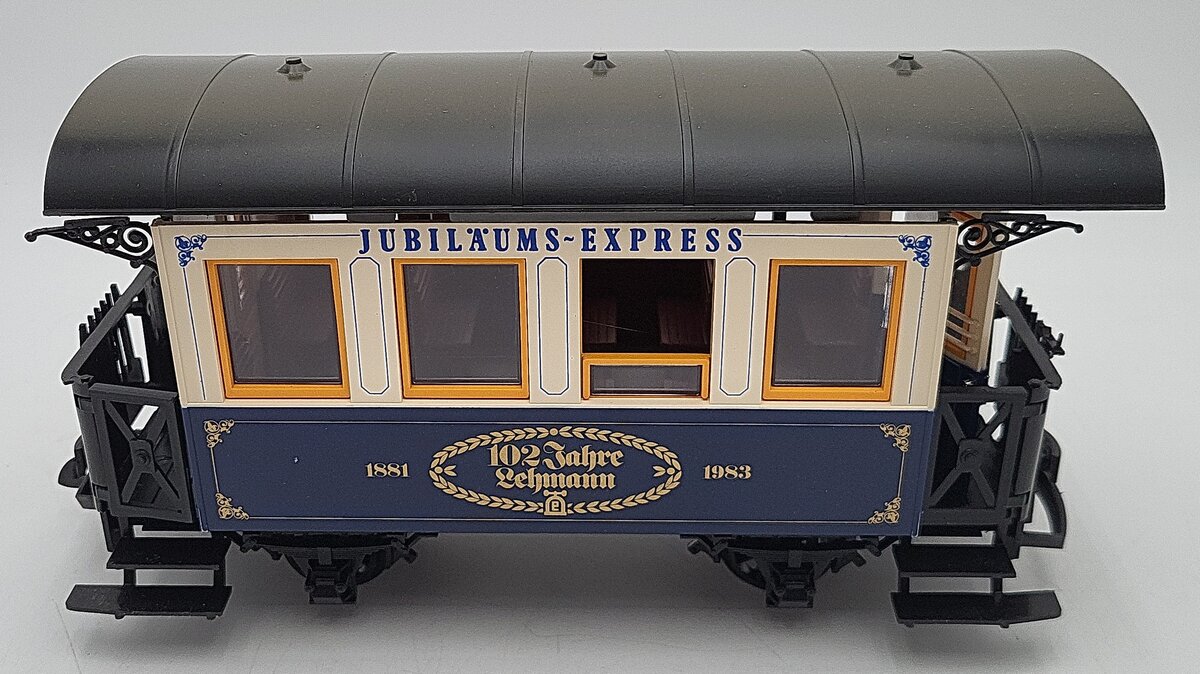 LGB 1983 G Scale Cream & Blue Passenger Car #102 EX/Box