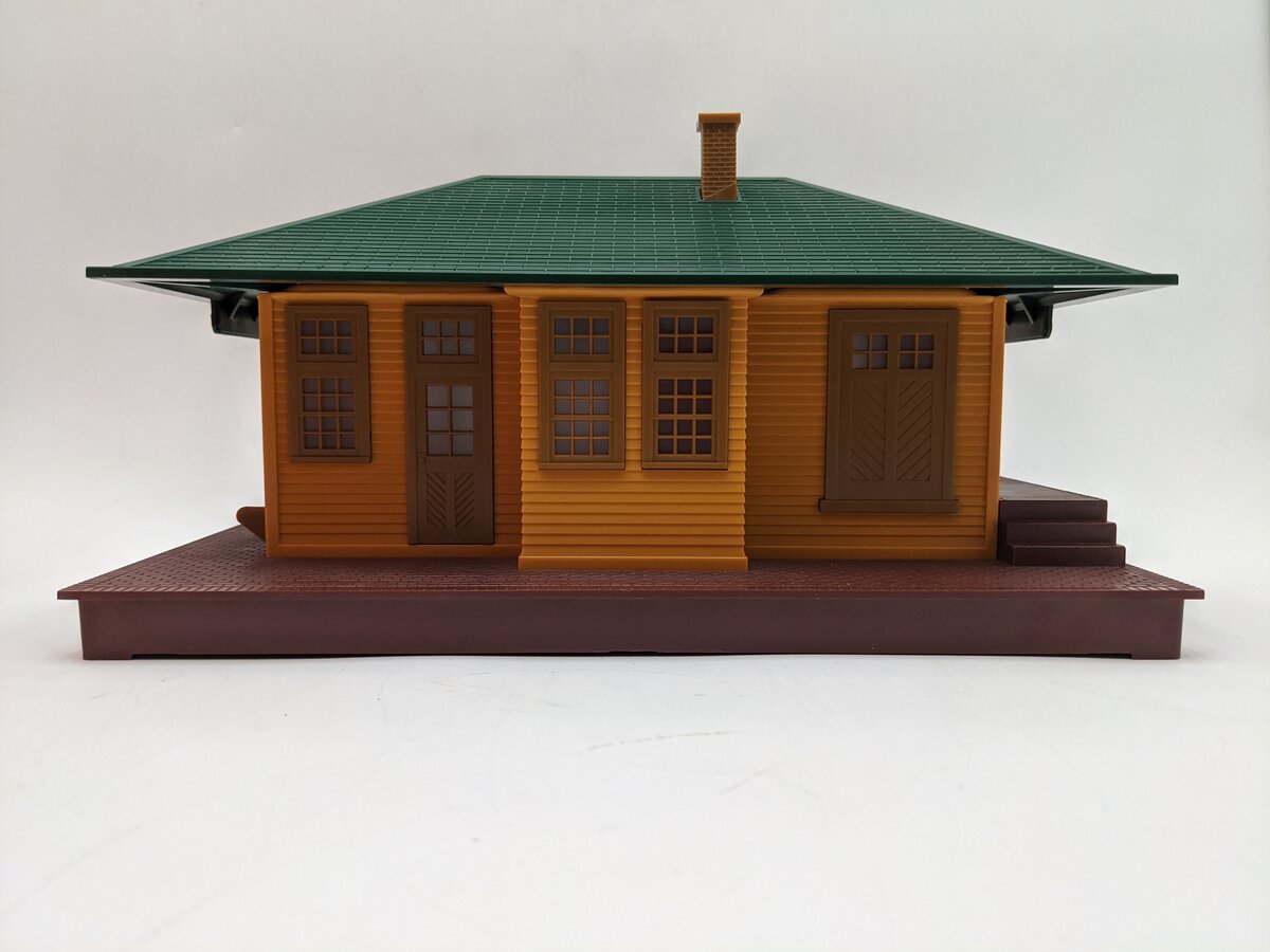 Lionel 6-12812 O Illuminated Freight Station EX/Box