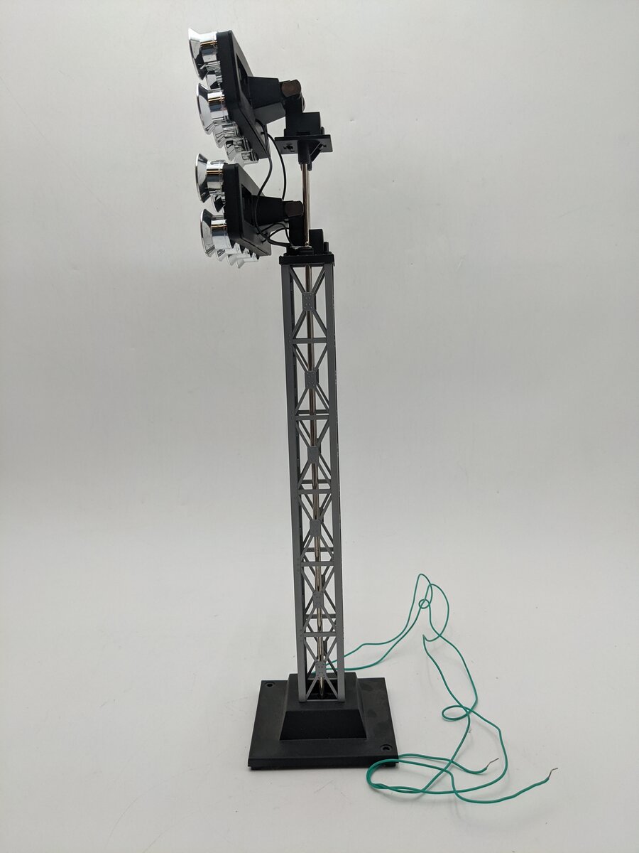 Lionel 6-24103 O 16 Lamp Double Floodlight Tower EX/Box