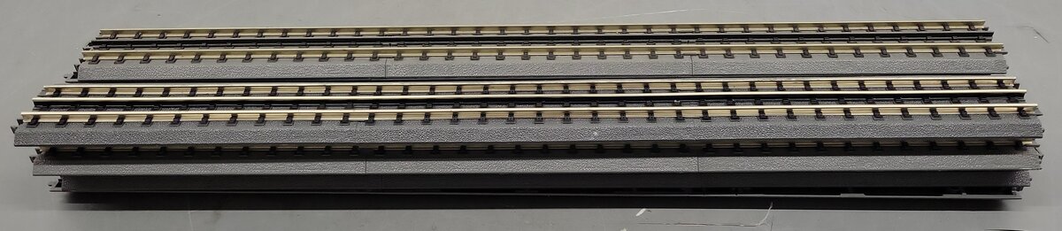 MTH 40-1019 RealTrax 30 Inch Straight Track Sections (Pack of 12) VG