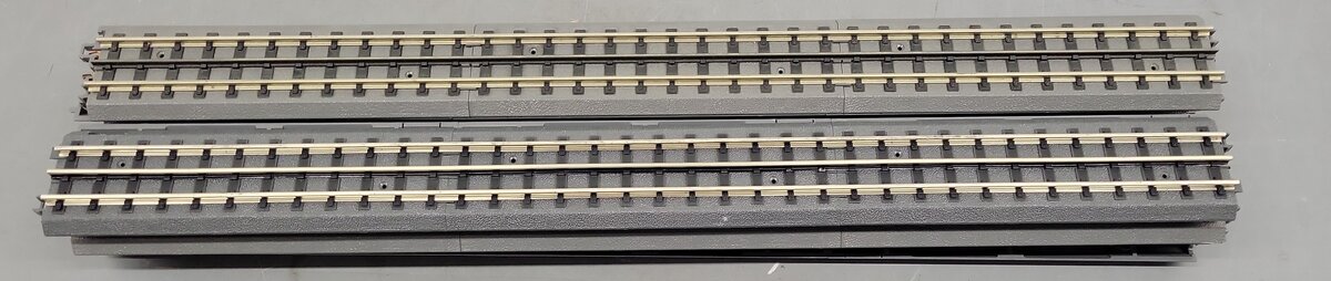 MTH 40-1019 RealTrax 30 Inch Straight Track Sections (Pack of 12) VG