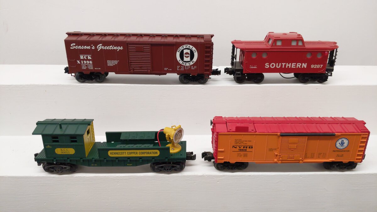 Lionel and Others O Gauge Assorted Freight Cars 9287, 90011, 19808, 1996 [4] EX/Box