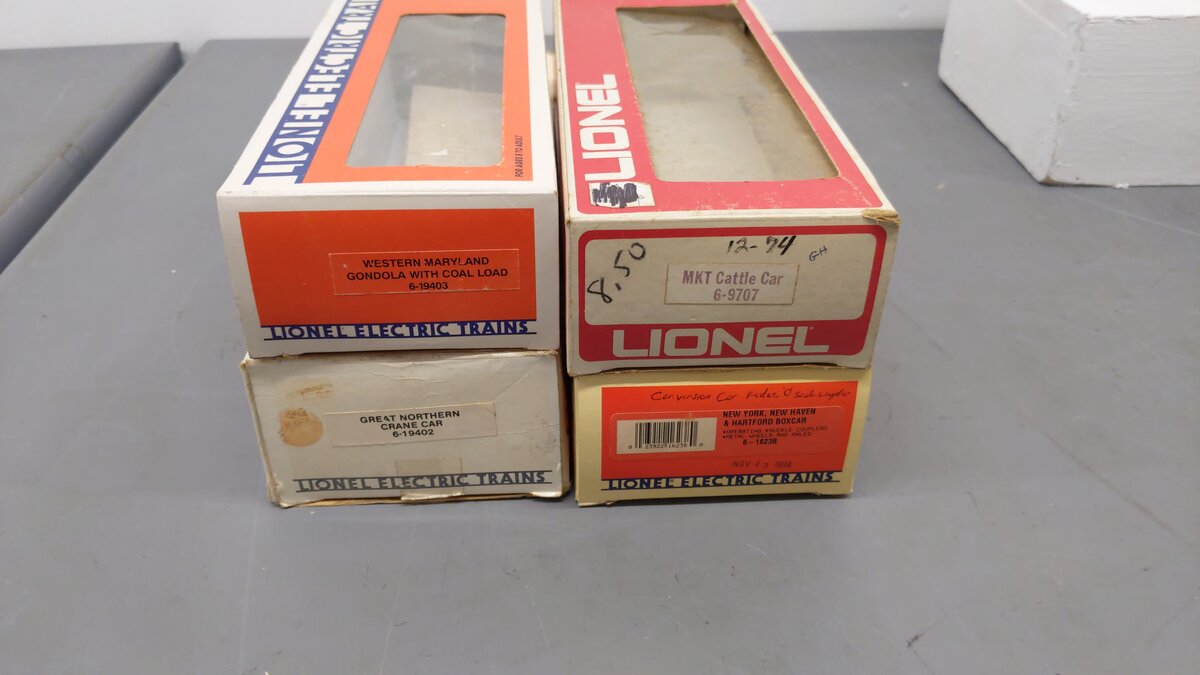 Lionel O Gauge Assorted Freight Cars 9707, 16238, 19402, 19403 [4] EX/Box