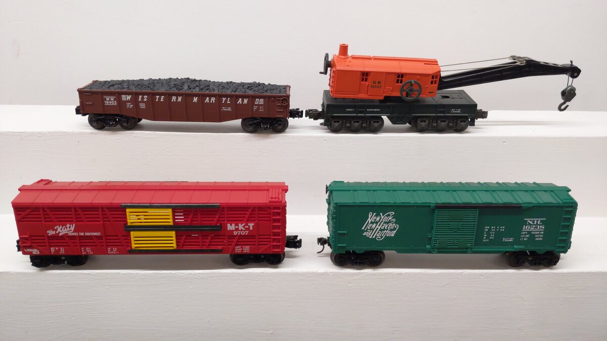 Lionel O Gauge Assorted Freight Cars 9707, 16238, 19402, 19403 [4] EX/Box