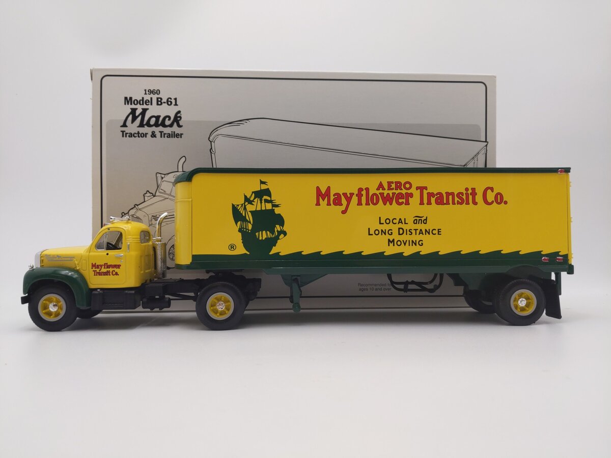 First Gear 18-1532 1:34 1960 Model B-61 Mack Tractor & Trailer EX/Box