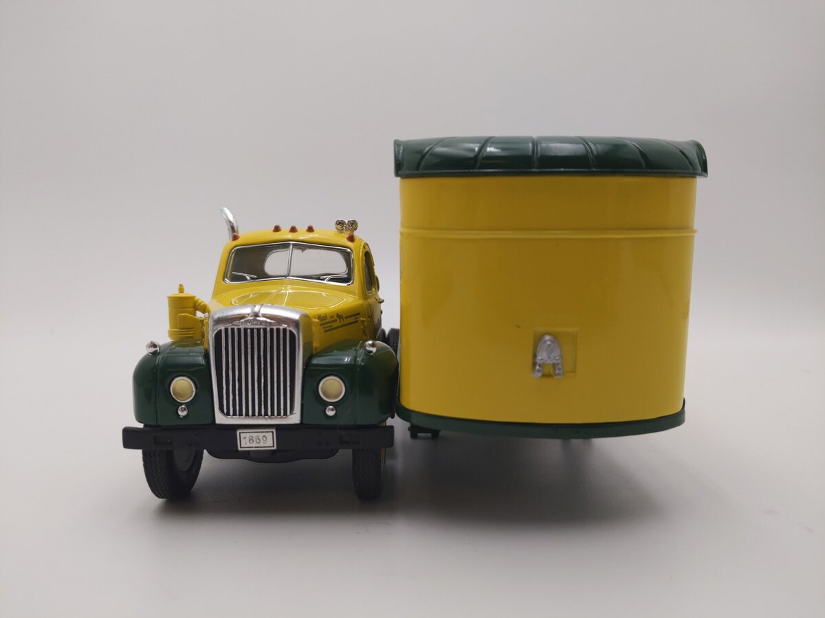 First Gear 18-1532 1:34 1960 Model B-61 Mack Tractor & Trailer EX/Box