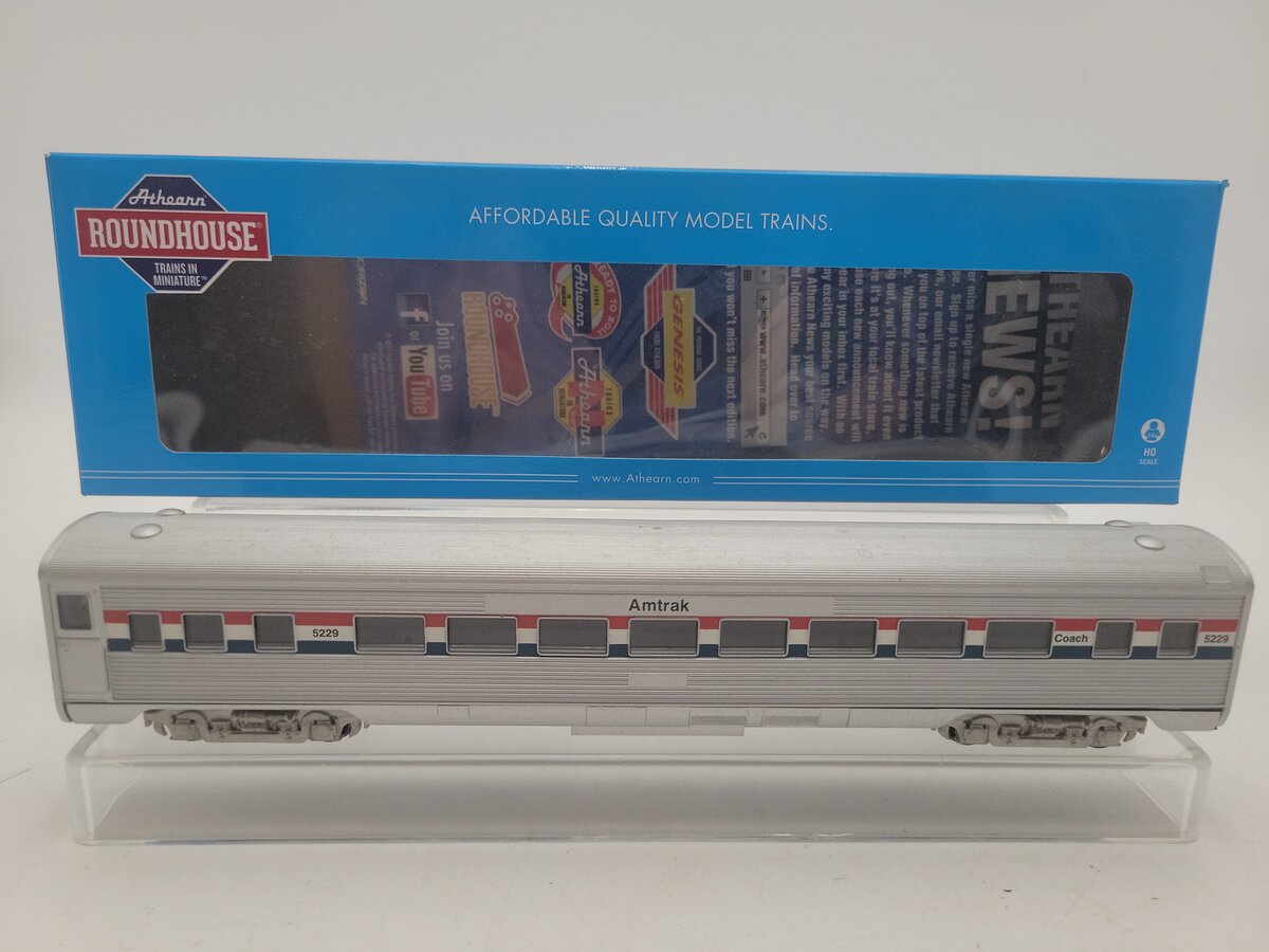 Roundhouse 7946 HO Amtrak Streamline Coach #5229 EX/Box