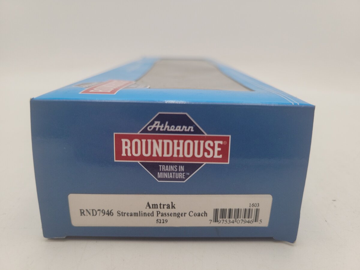 Roundhouse 7946 HO Amtrak Streamline Coach #5229 EX/Box