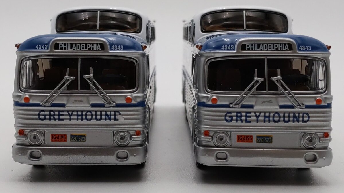 Corgi US54414 1:50 GM 4501 Greyhound Scenicruiser Destination Philadelphia Set LN/Box