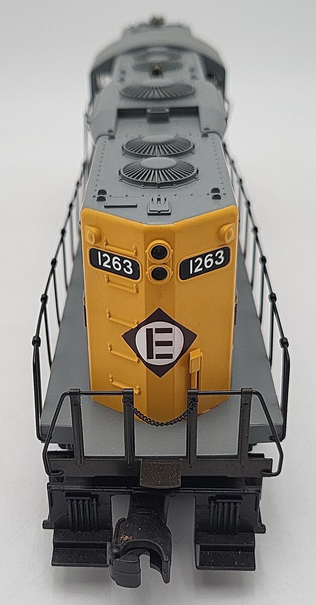 MTH 20-2173-1 O Erie-Lackawanna GP9 Diesel Engine w/PS1 #1263 EX
