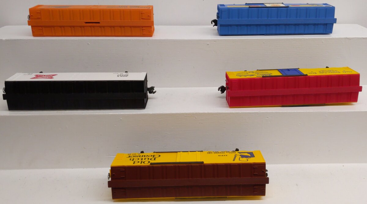 KMT O Gauge Assorted Freight Cars; 80342, 1175, 678, [5]