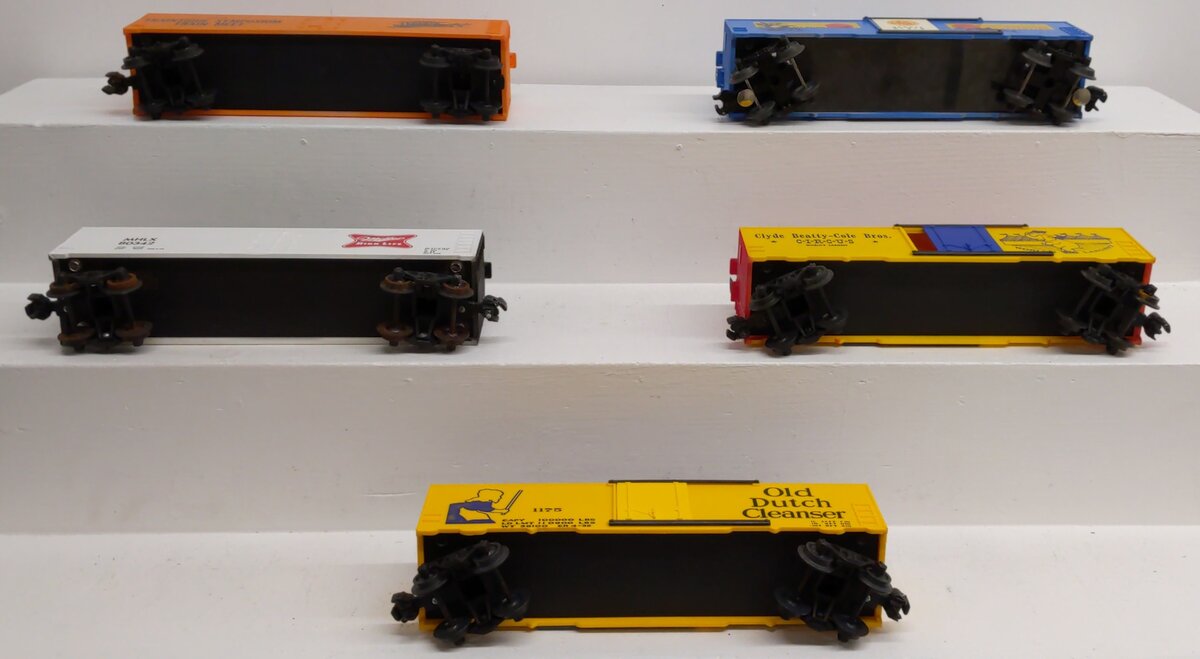 KMT O Gauge Assorted Freight Cars; 80342, 1175, 678, [5]