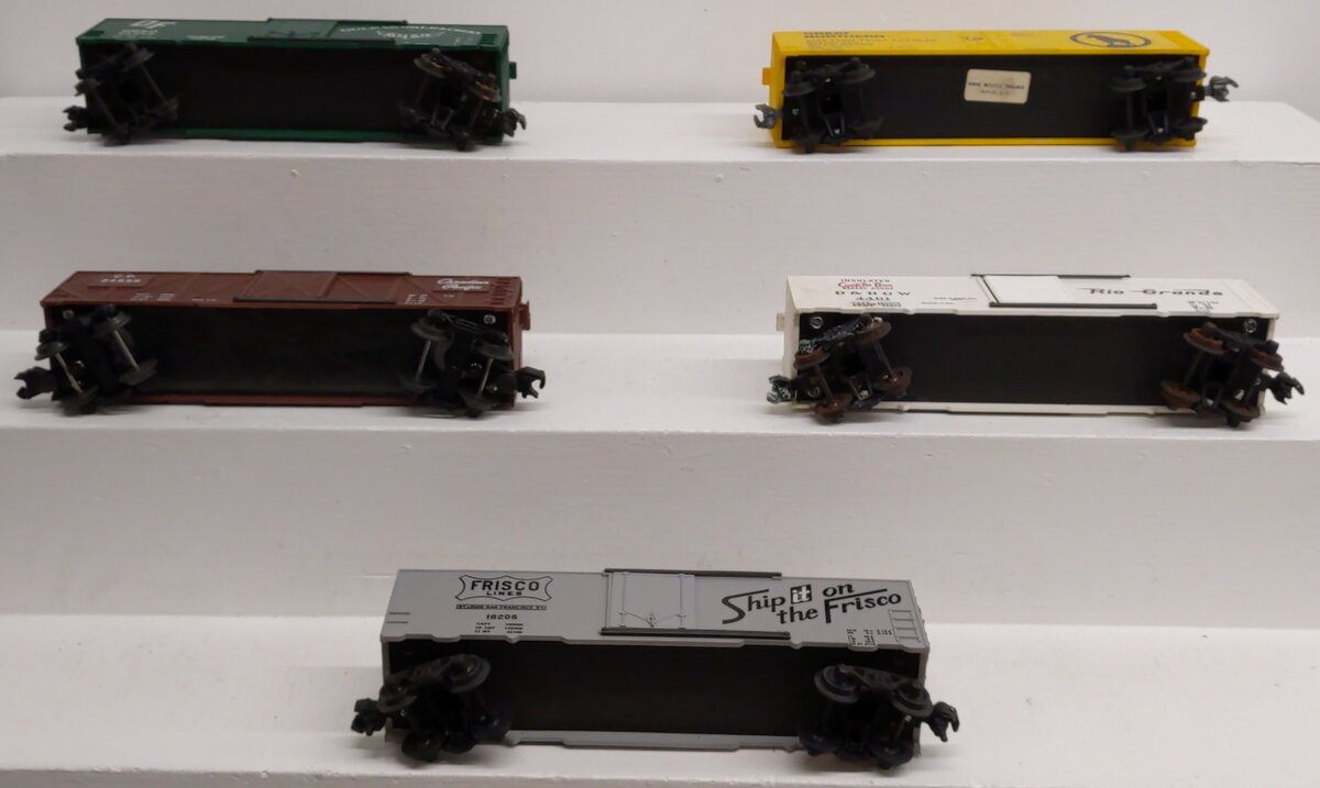 KMT O Gauge Assorted Freight Cars; 18206, 4461, 24859, 69266, 26999, [5]