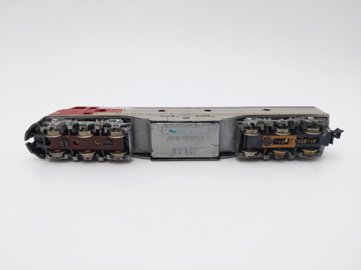 Atlas 2101 ATSF E8 A Diesel Locomotive EX/Box