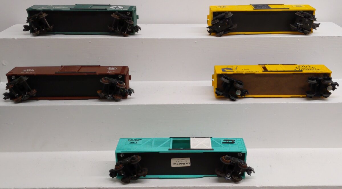 KMT O Gauge Assorted Freight Cars; 1175, 81099, 567890, 9369, 3012, [5]