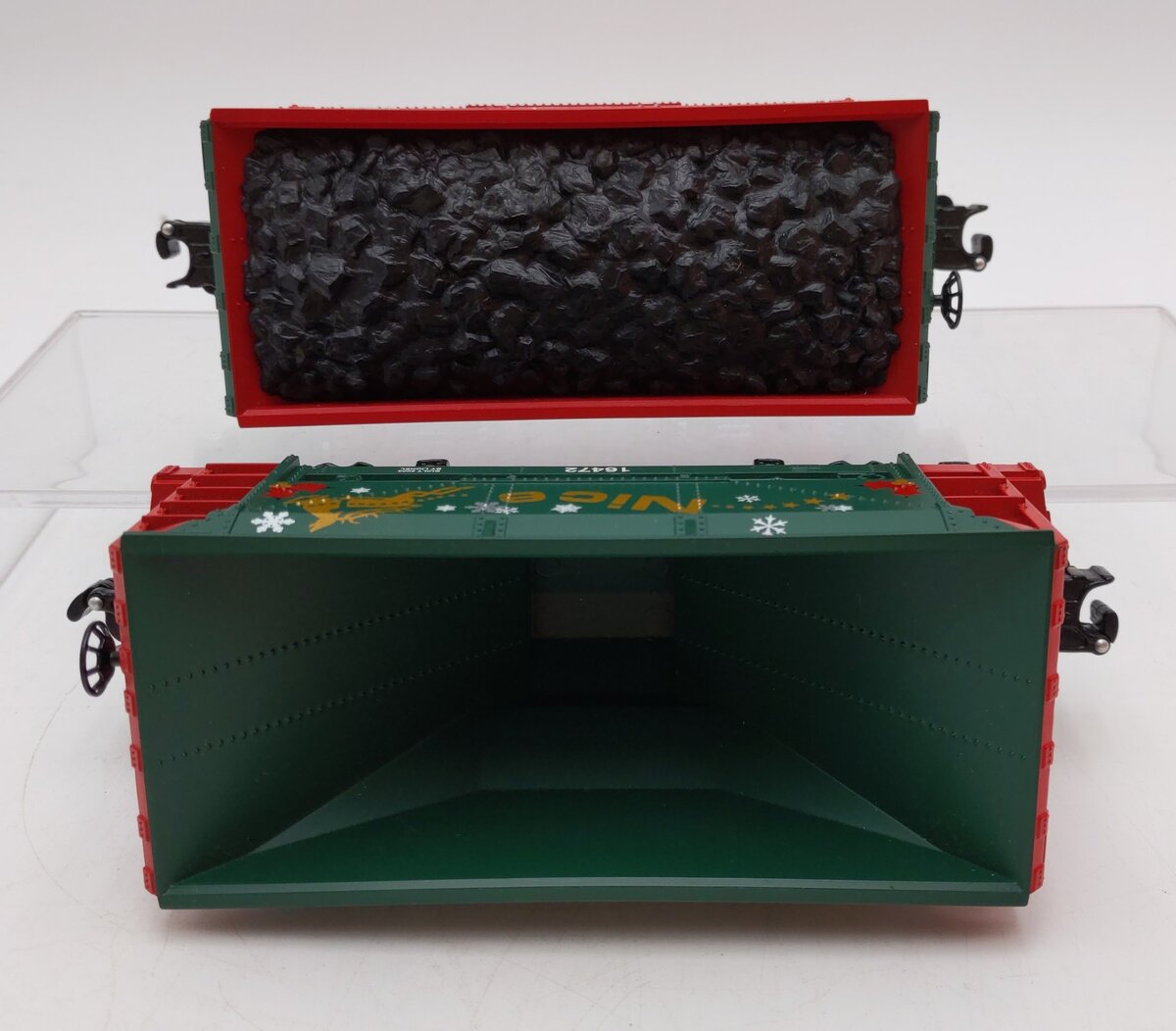 Lionel 6-16470 Naughty and Nice Ore Car (Set of 2) EX/Box