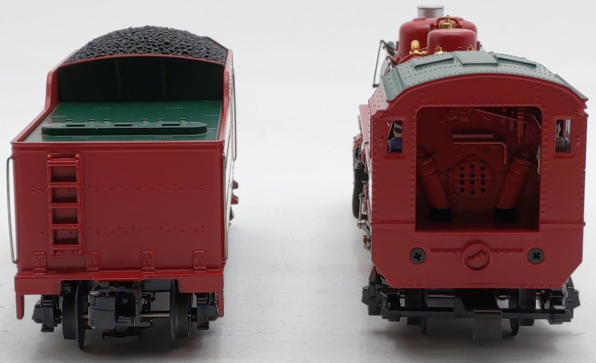 Lionel 6-28699 O Gauge Holiday Red 2-8-2 Steam Locomotive & Tender #25 EX/Box