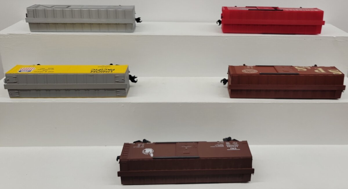 KMT O Gauge Assorted Freight Cars; 574105, 205300, 112237, 392885, [5] VG/Box