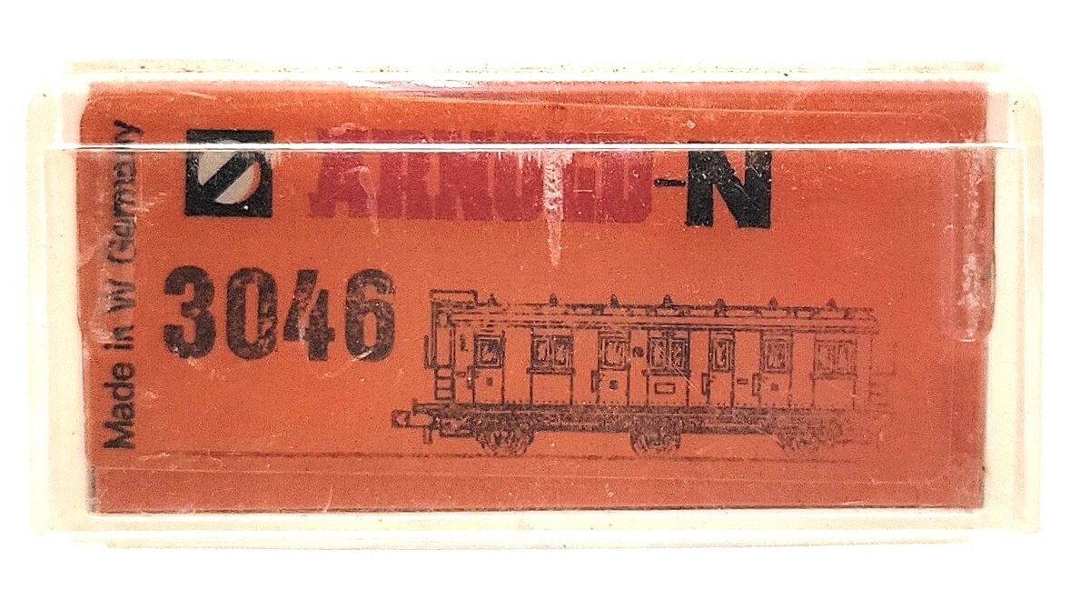 Arnold 3046 N Scale Deutsche Bundesbahn German Railroad Passenger Car EX/Box