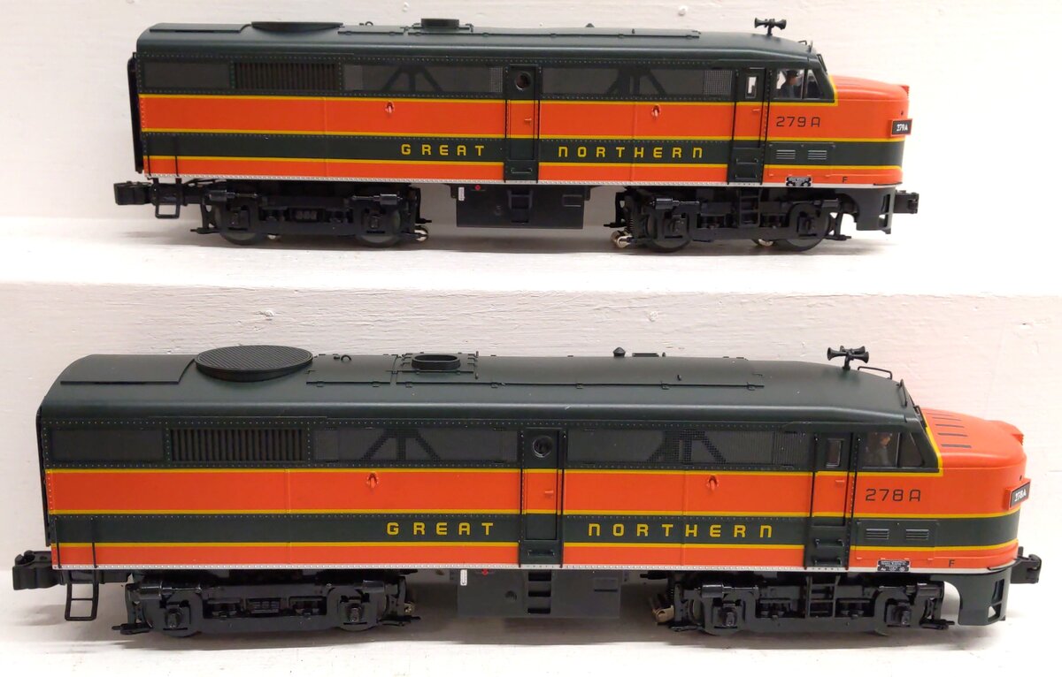 Lionel 6-38147 Great Northern FA AA Diesel Locomotive Set #279A/278A EX/Box