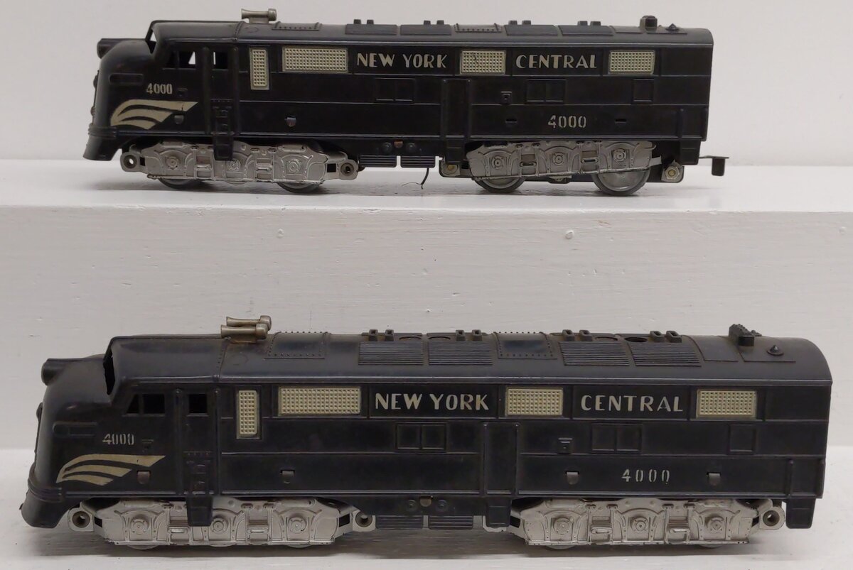 Marx 4000 Vintage O Gauge New York Central AA Diesel Locomotive Set VG