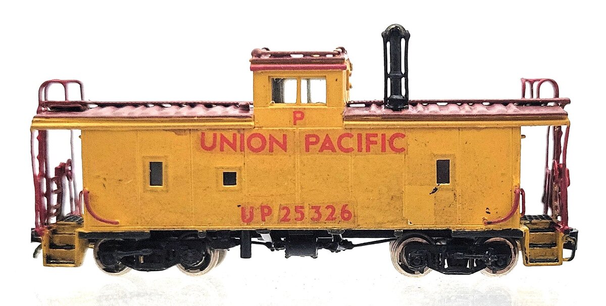 Hallmark Models N Scale BRASS Custom Painted Union Pacific Riveted Steel Caboose/Box